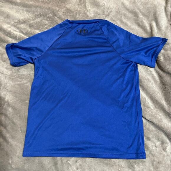 Under Armour Size Youth Small Loose Fit‎ Short Sleeve Athletic T-Shirt Blue Logo - Picture 3 of 3